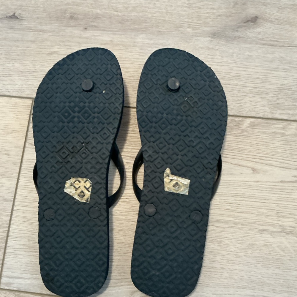 Tory Burch Black and red Pattern Flip Flops - Picture 2 of 2